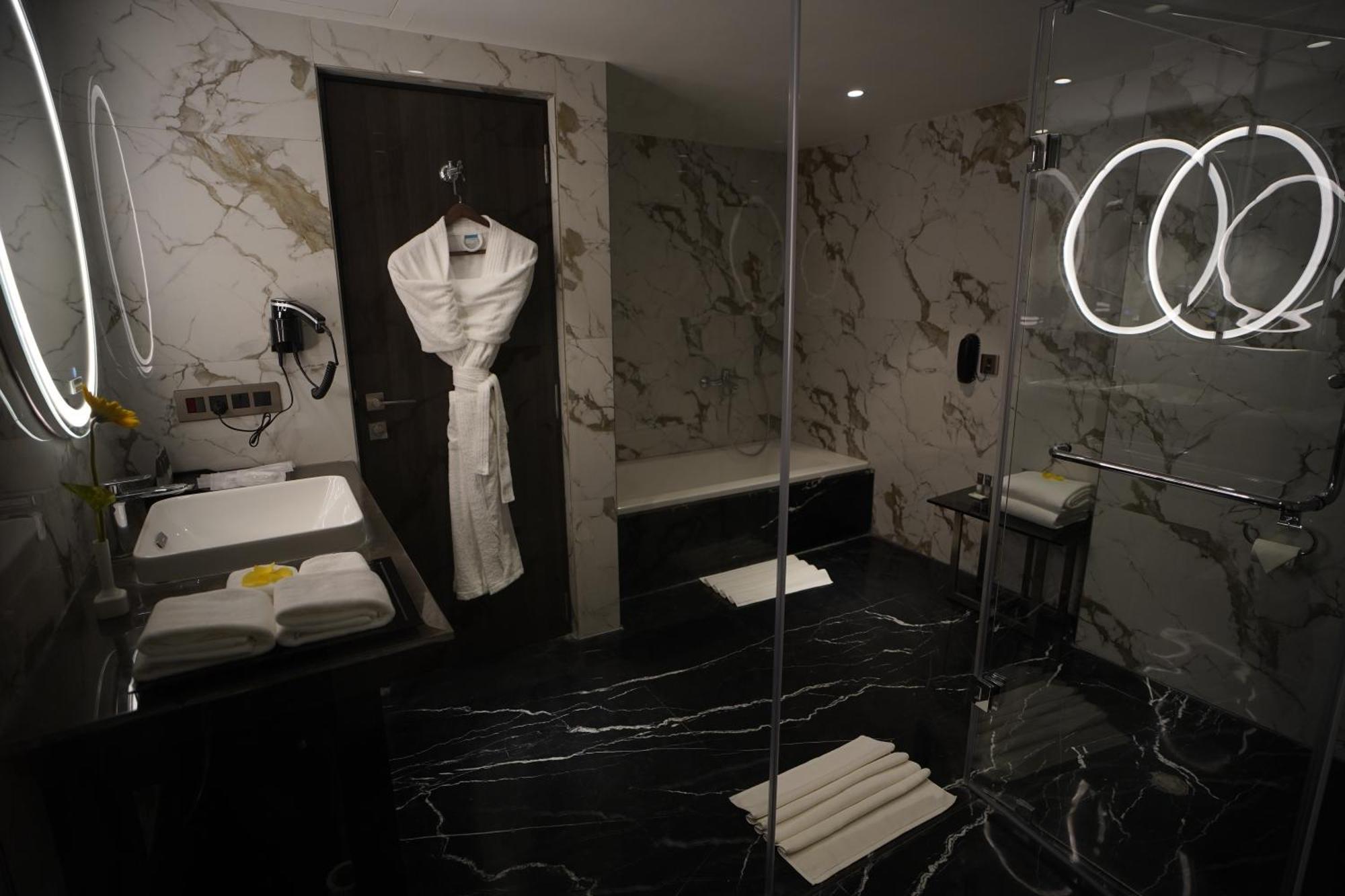 Hotel Soot Колката Екстер'єр фото